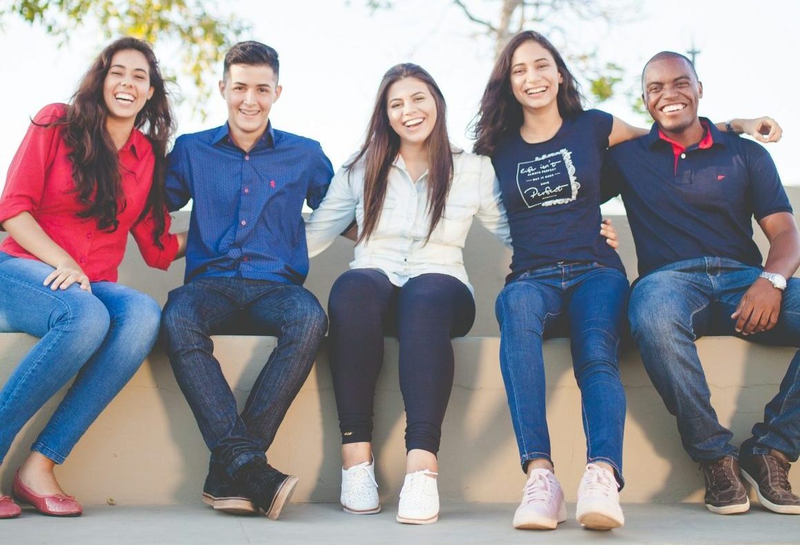 Teens in a group pic - Adolescent page